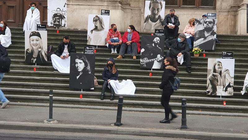 protest pe treptele Curtii de Apel Bucuresti, la 6 ani de la Colectiv, Foto: Facebook Eugen Iancu