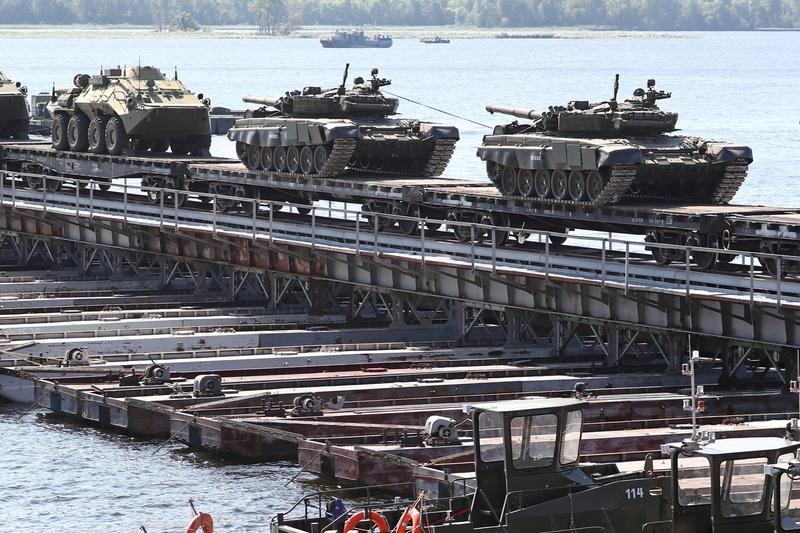 Tancuri rusesti desfasurate pentru un exercitiu militar, Foto: Anton Novoderezhkin / TASS / Profimedia Images