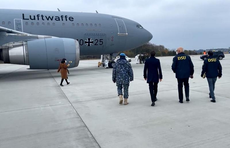 Avion Luftwaffe venit la Bucuresti, Foto: Hotnews