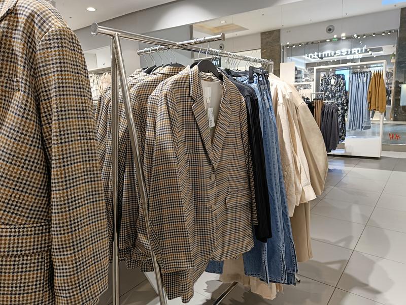 Magazin haine - retail, Foto: Hotnews