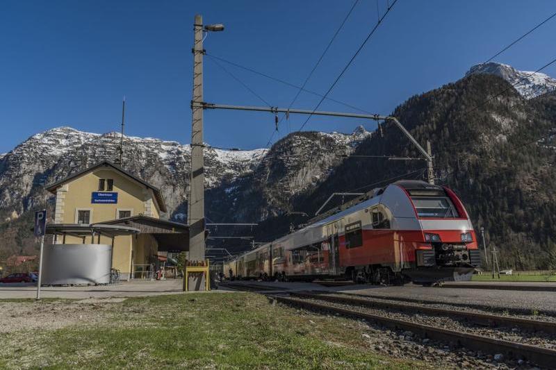 Tren in Alpii austrieci, Foto: Michael Nosek, Dreamstime.com