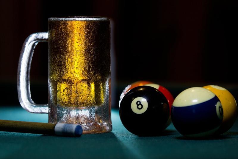 O bere rece la biliard, Foto: cmh / Alamy / Profimedia Images