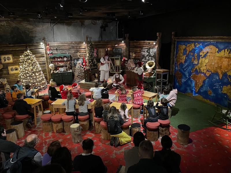 Petrus, Andra si cei doi copii acasa la Mos Craciun, Foto: Arhiva personala