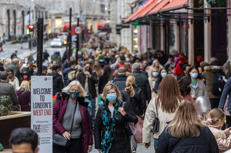 Cumparaturi de Craciun pe Regent Street, in Londra, Foto: Alex Lentati/LNP / Shutterstock Editorial / Profimedia