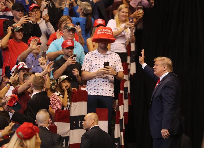 Donald Trump alaturi de sustinatori ai sai, Foto: Mike Stocker-South Florida / Zuma Press / Profimedia Images