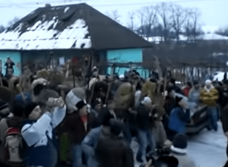 Bataie Ruginoasa, Foto: YouTube