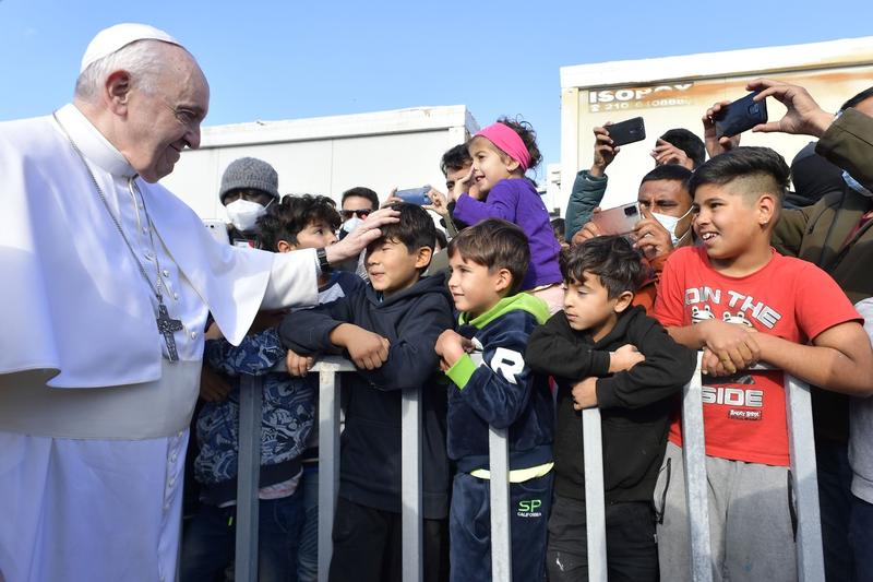 Papa Francisc, in Lesbos, Foto: VATICAN MEDIA / IPA / PA Images / Profimedia