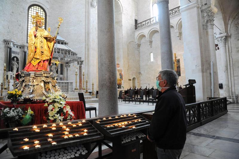 Basilica di San Nicola din Bari, locul in care se afla moastele Sf Nicolae, Foto: Profimedia Images