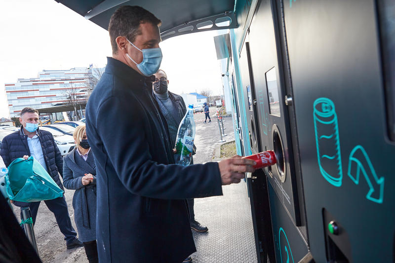 Tanczos Barna, ministrul Mediului, Apelor și Pădurilor, la inaugurarea Stației verzi de la cora Pantelimon, Foto: Cora România