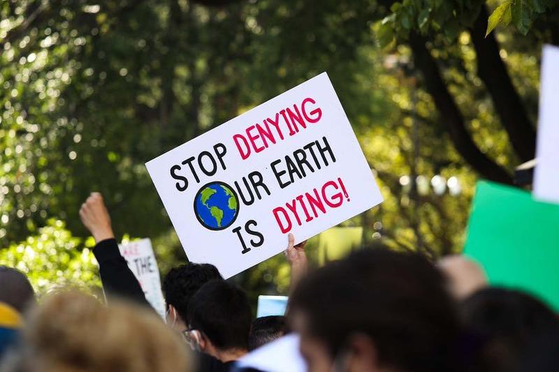 Dezinformarea privind schimbările climatice ar putea să înlocuiască conspirațiile despre COVID, Foto: Climatechangeresources.org