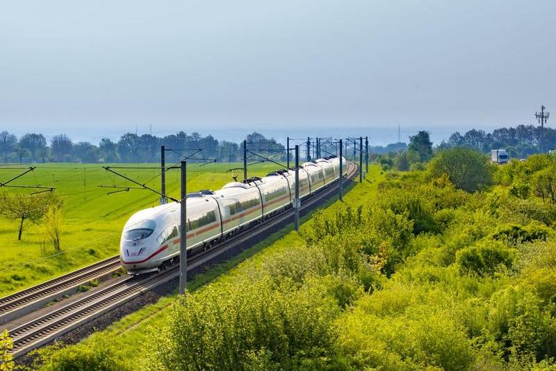 Tren german de mare viteza, Foto: Meinzahn, Dreamstime.com