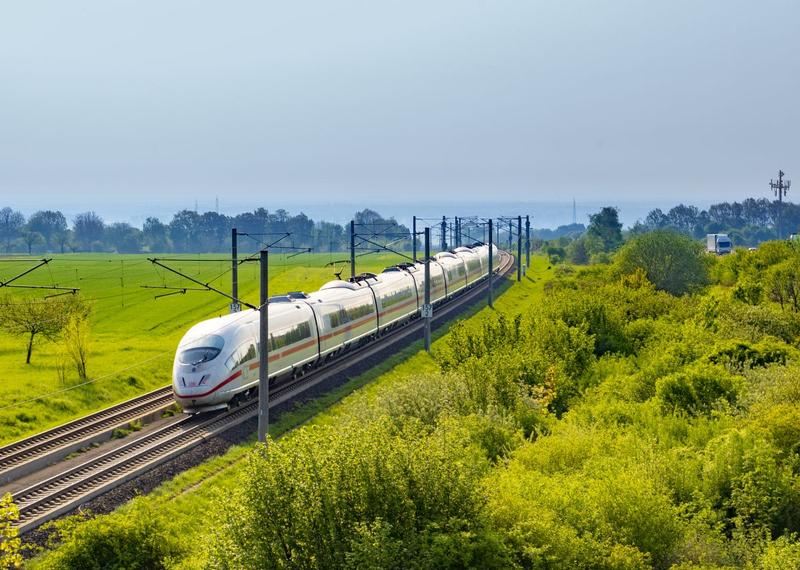 Tren german de mare viteza, Foto: Meinzahn, Dreamstime.com