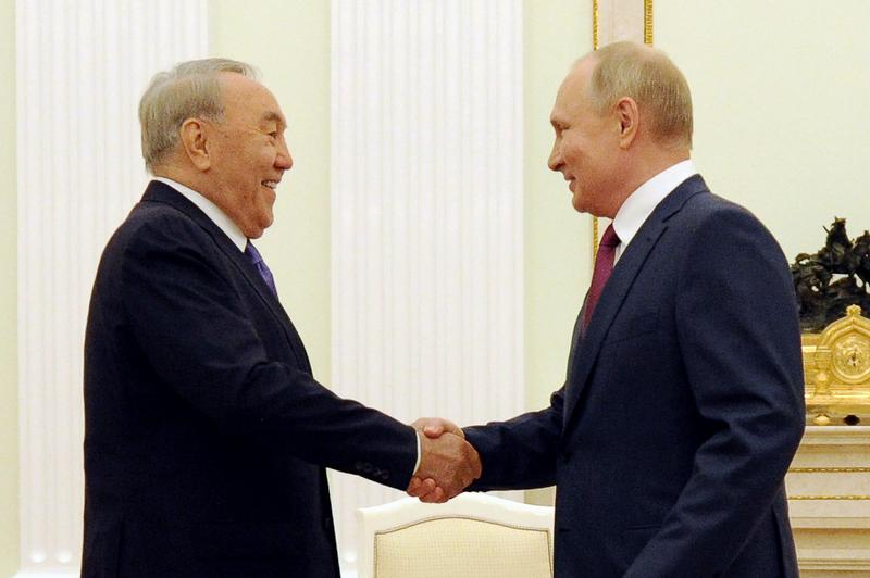 Nursultan Nazarbaev si Vladimir Putin, Foto: Mikhail Klimentyev / TASS / Profimedia Images