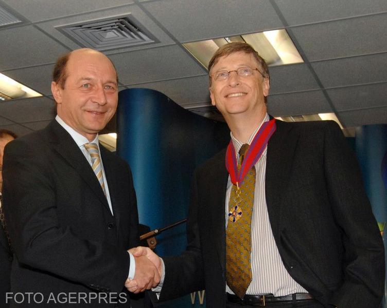 Traian Basescu si Bill Gates la Bucuresti, in 2007, Foto: Agerpres