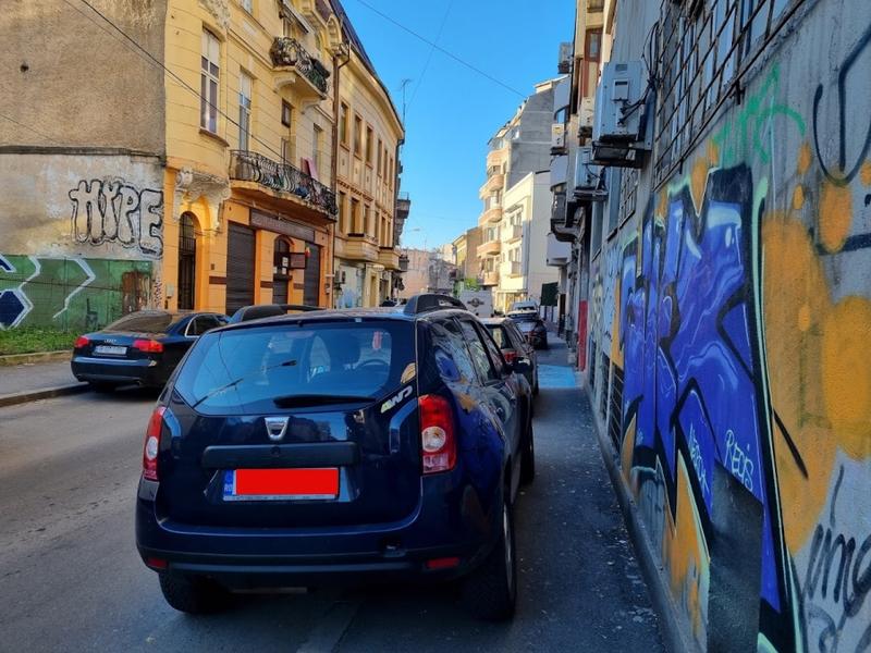 Parcare pe trotuar București 12, Foto: Hotnews