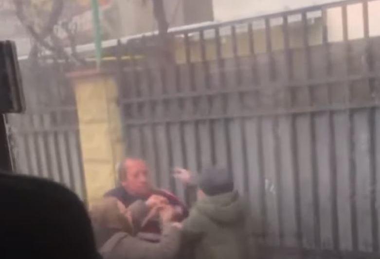 Anchete după un conflict într-o stație de autobuz din Constanța, Foto: Captura YouTube