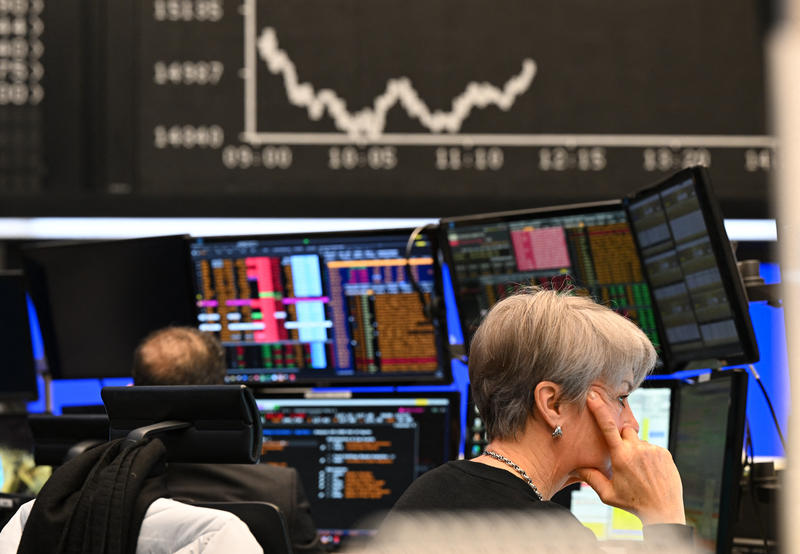 Suntem la doua generatii distanta fata de bogatii Europei, Foto: Profimedia Images