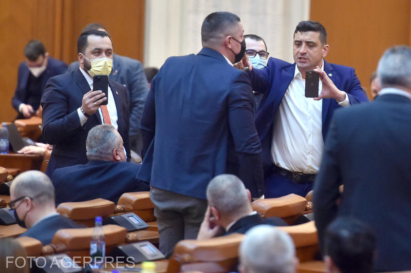 George Simion in plenul Camerei Deputaților, Foto: AGERPRES