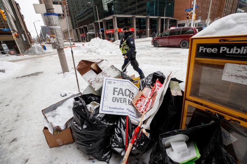 Protestul camionagiilor din centrul capitalei canadiene a durat peste 3 saptamani, Foto: Canadian Press / Shutterstock Editorial / Profimedia