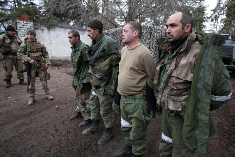 Soldati separatisti capturati de foțele guvernamentale ucrainene, Foto: Anatolii STEPANOV / AFP / Profimedia