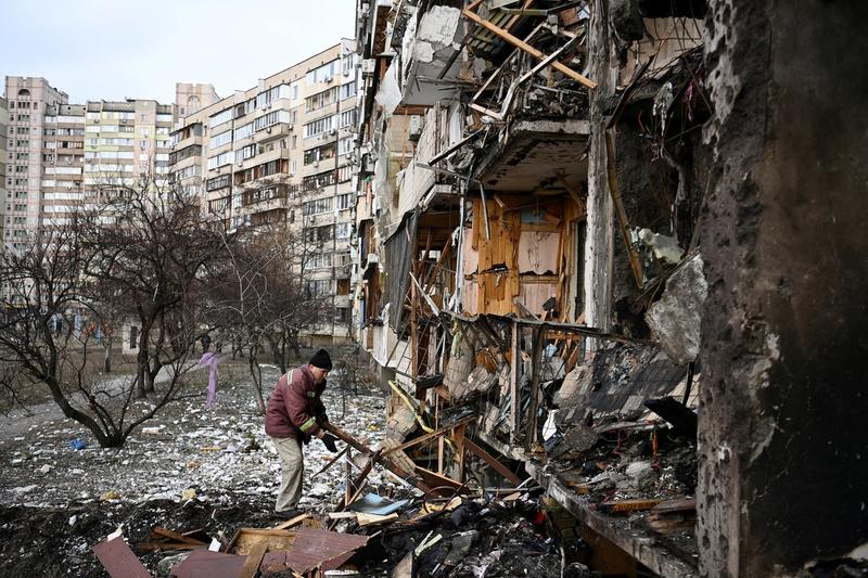 Blocuri distruse de bombardamente la Kiev, Foto: Daniel Leal / AFP / Profimedia Images