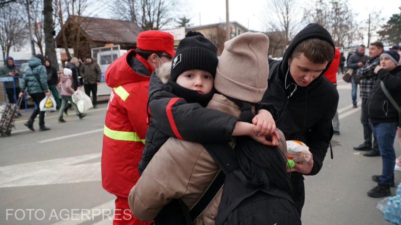 Refugiati ucraineni in vama Siret, sambata (4), Foto: Agerpres