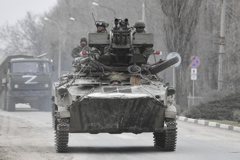 Militari ruși cu blindate la nord de Crimeea, Foto: Konstantin Mihalchevskiy / Sputnik / Profimedia