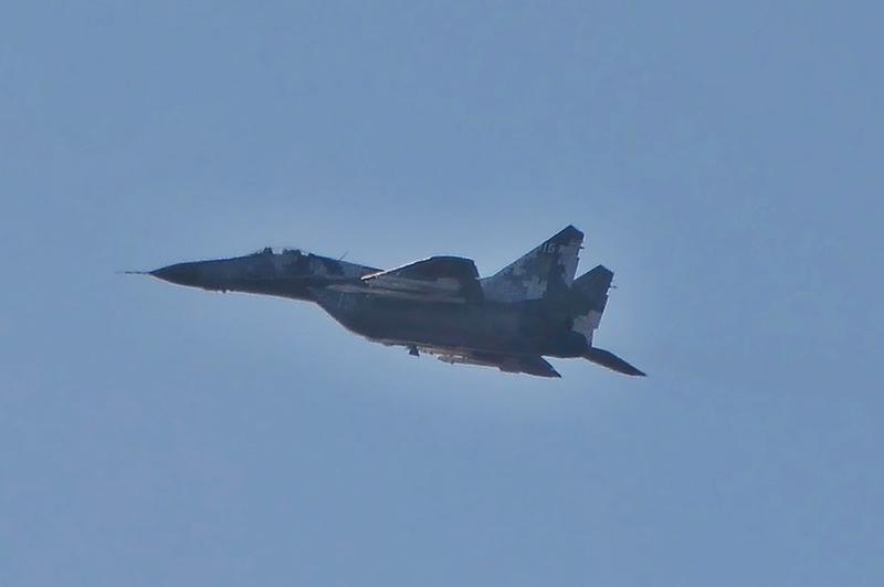 Un avion MiG-29 al Ucrainei, zboară deasupra Kievului pe 26 februarie, Foto: Aleksandr Gusev / SOPA Images / Profimedia Images