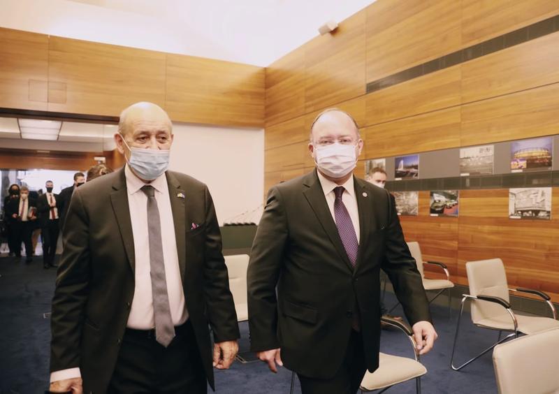 Ministrul de Externe, Bogdan Aurescu, si omologul sau francez Jean-Yves Le Drian, Foto: MAE / Facebook