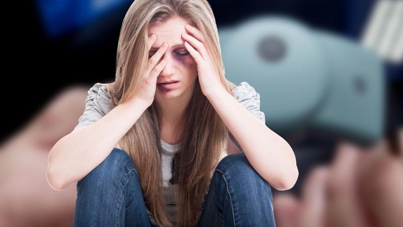 Femeile agresate în familie rămân fără un mijloc de protecție eficient, Foto: fanatik.ro