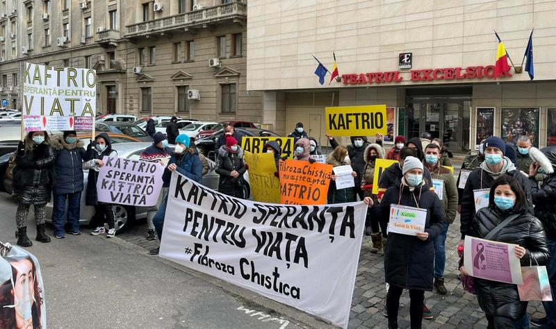 Protest al pacientilor in fata Ministerului Sanatatii, Foto: Mihaita Bariz