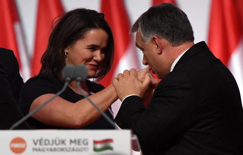 Katalin Novak alaturi de premierul Viktor Orban, Foto: ATTILA KISBENEDEK / AFP / Profimedia