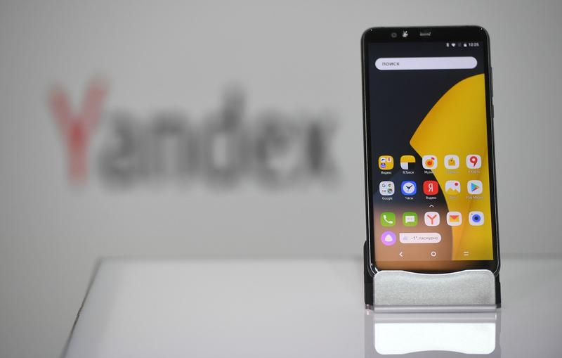 Telefon Yandex în Rusia, Foto: Eugene Odinokov / Sputnik / Profimedia
