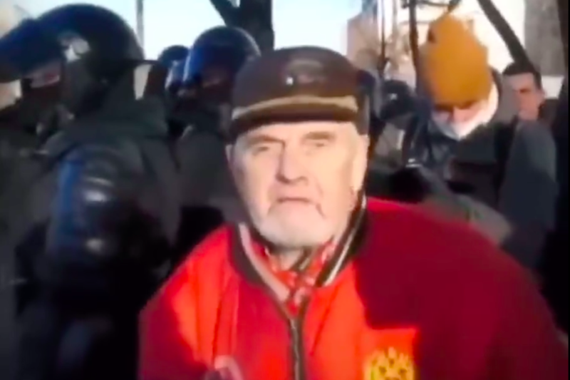 Protestatar de 83 ani din Rusia, Foto: Screenshot