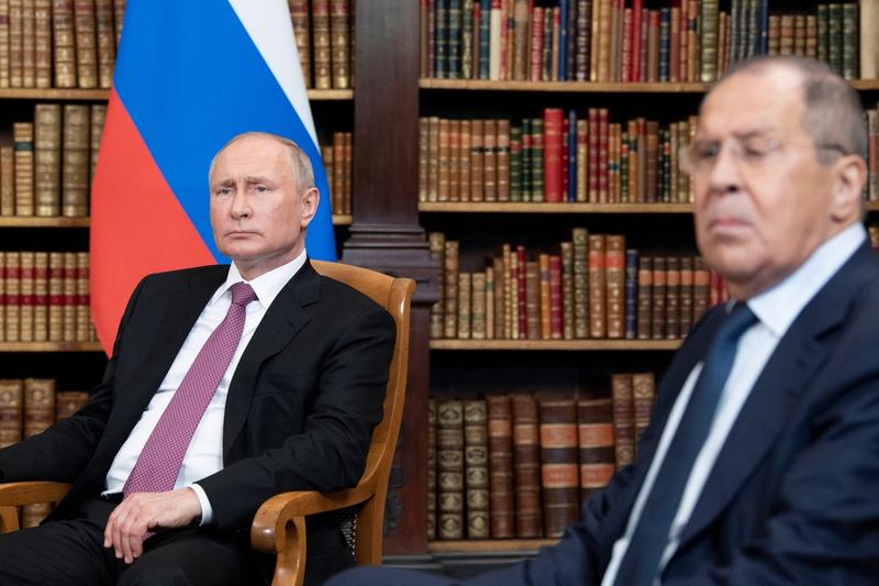 Vladimir Putin si Serghei Lavrov, Foto: Brendan Smialowski / AFP / Profimedia
