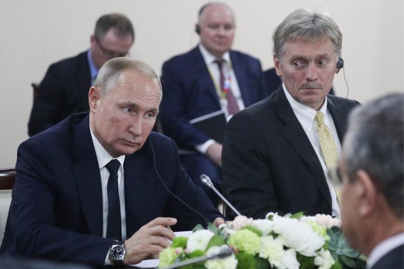 Vladimir Putin si Dmitri Peskov, Foto: Vladimir Smirnov / TASS / Profimedia