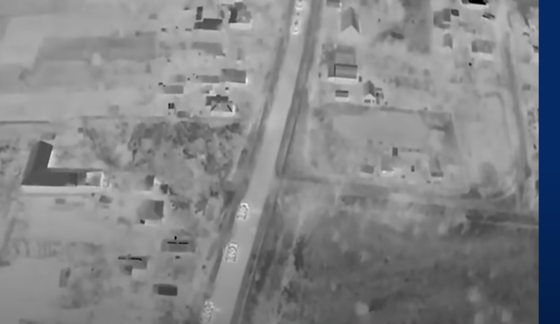 Imagini cu blindatele ruse inainte de a fi atacate cu drone ghidate de catre Aerorozvidka, Foto: Captura YouTube