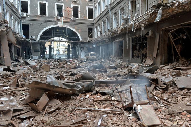 Distrugeri în Harkiv după bombardamentele rusești, Foto: Sergey BOBOK / AFP / Profimedia Images