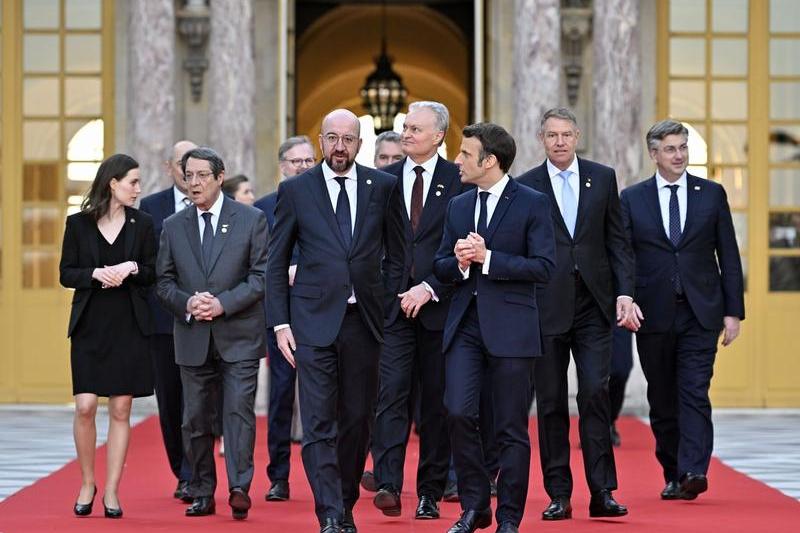 Lideri europeni: Charles Michel, in primul rand, alaturi de Emmanuel Macron, Foto: Shutterstock Editorial / Profimedia Images