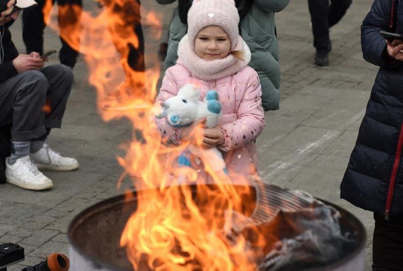 Copil in gara din Liov, Foto: Yuriy Dyachyshyn / AFP / Profimedia Images