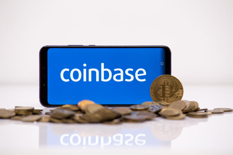 Platforma de schimb de criptomonede Coinbase , Foto: © Ilia Burdun | Dreamstime.com