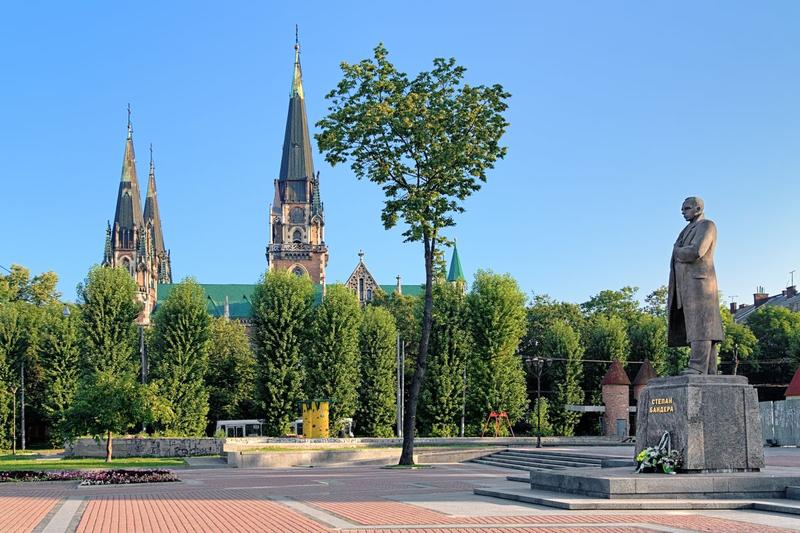 Statuia lui Stepan Bandera la Liov, Foto: Markovskiy, Dreamstime.com