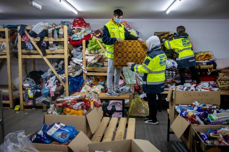 Ajutoare pentru refugiati, Foto: Bogdan Dinca