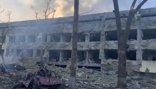 Spital copii din Mariupol bombardat, Foto: Captura video