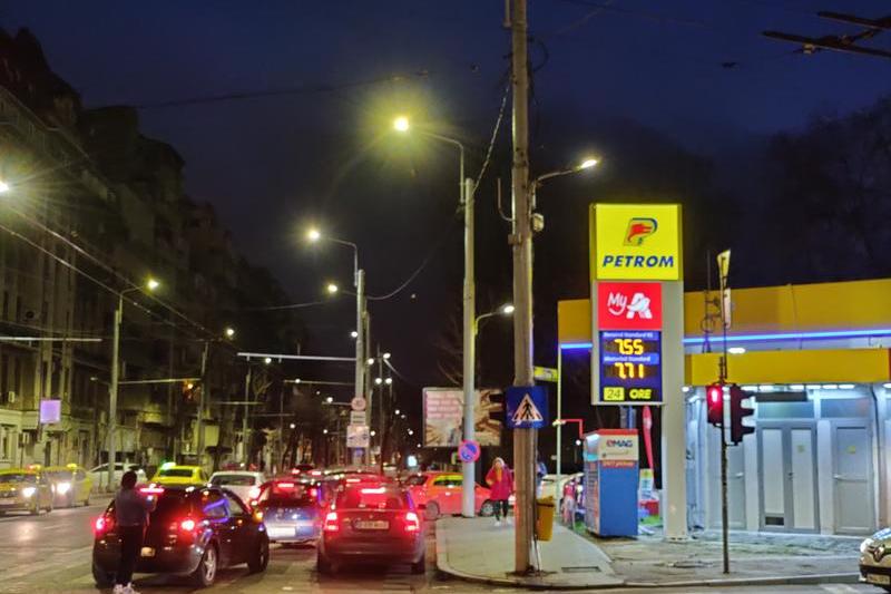 Coada la benzinarie Bucuresti, Foto: Hotnews