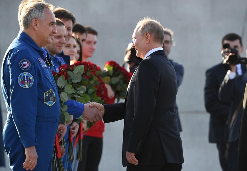 Vladimir Putin alaturi de cosmonauti, Foto: Alexey Maishev/Sputnik/ Profimedia