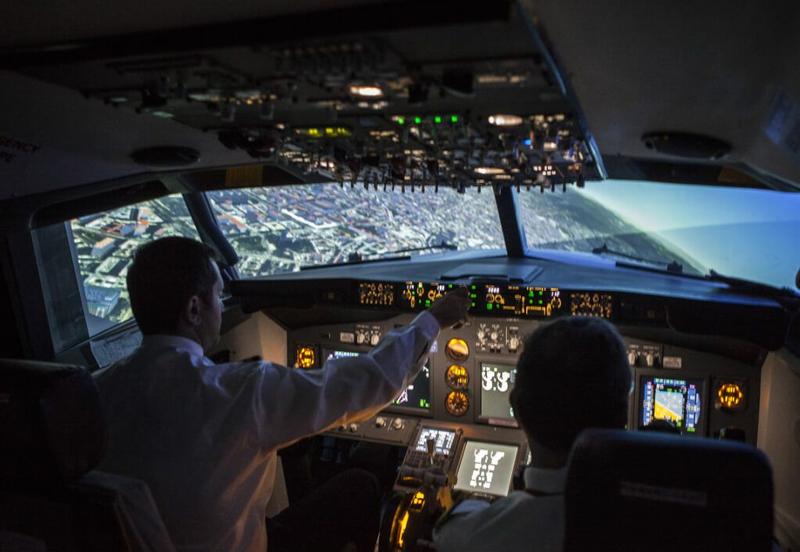 La manșa unui Boeing , Foto: Complice.ro