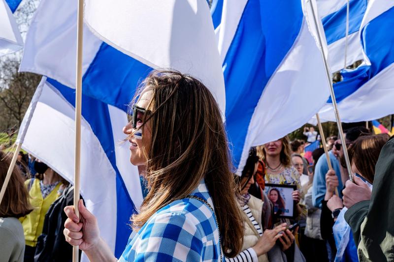 protest Rusi impotriva razboiului cu steag alb-albastru-alb, Foto: Profimedia Images