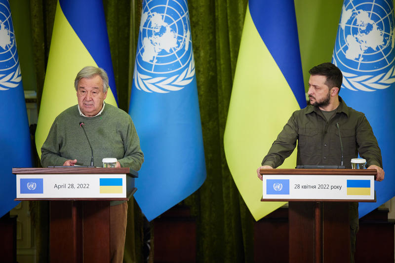 Secretarul general al ONU, Antonio Guterres, şi preşedintele ucrainean Volodimir Zelenski, în conferinţă de presă, Foto: president.gov.ua