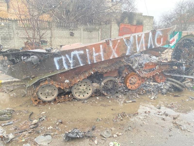 Tancuri distruse in Bucha, Foto: Hotnews